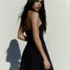 Minivestido con cuello halter Minivestido con cuello halter