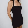 Minivestido con cuello halter Minivestido con cuello halter