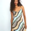 Minivestido con cuello halter Minivestido con cuello halter