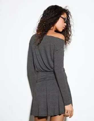 Minivestido de manga larga con fajín