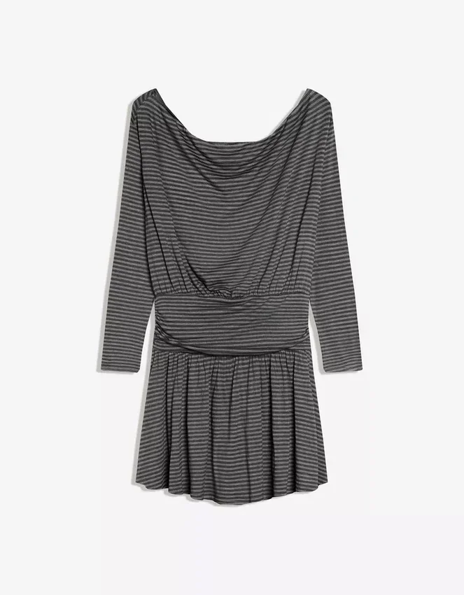 Minivestido de manga larga con fajín Minivestido de manga larga con fajín