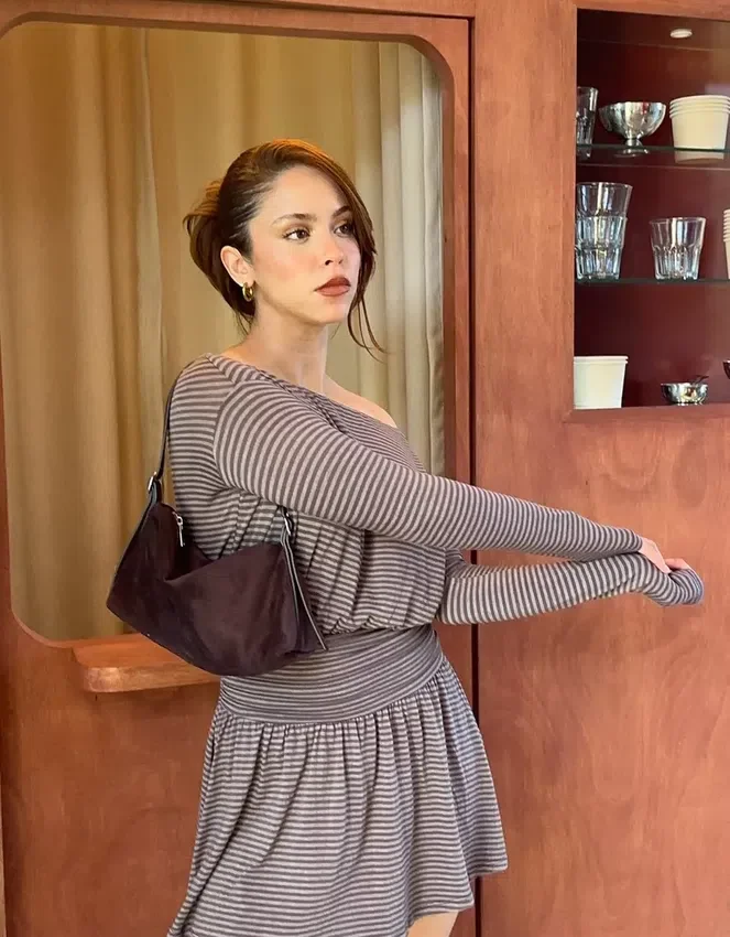 Minivestido de manga larga con fajín – Vestidos y monos Minivestido de manga larga con fajín – Vestidos y monos