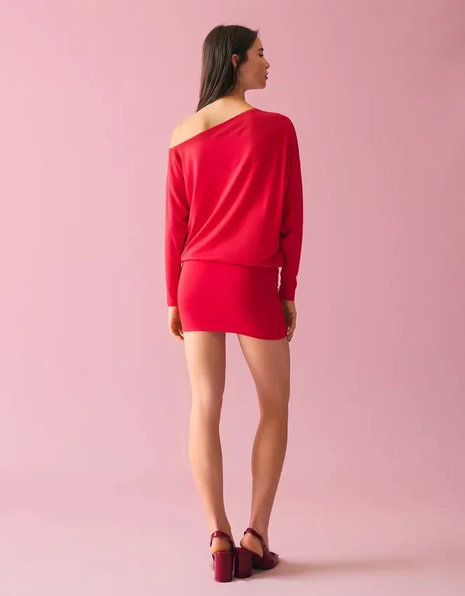 Minivestido de manga larga con falda entallada Minivestido de manga larga con falda entallada