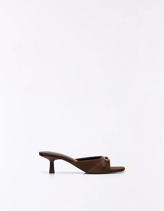 Mules con tacones y hebillas – Mujer Mules con tacones y hebillas – Mujer
