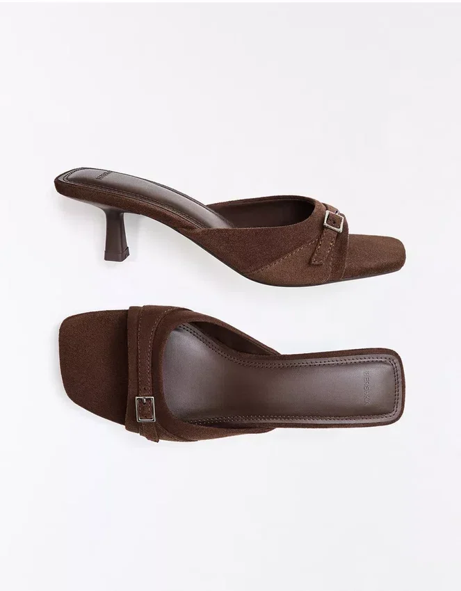 Mules con tacones y hebillas – Mujer Mules con tacones y hebillas – Mujer