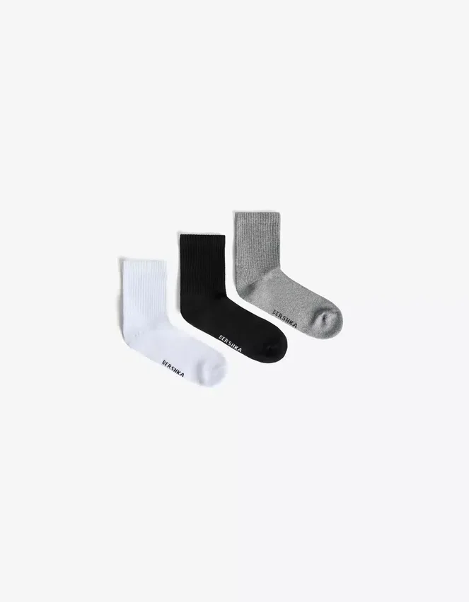 Pack de 3 pares de calcetines deportivos – Accesorios Pack de 3 pares de calcetines deportivos – Accesorios