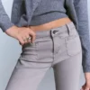 Pantalones acampanados con solapas en los bolsillos – Pantalones Pantalones acampanados con solapas en los bolsillos – Pantalones
