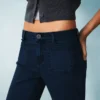 Pantalones acampanados con solapas en los bolsillos – Pantalones Pantalones acampanados con solapas en los bolsillos – Pantalones