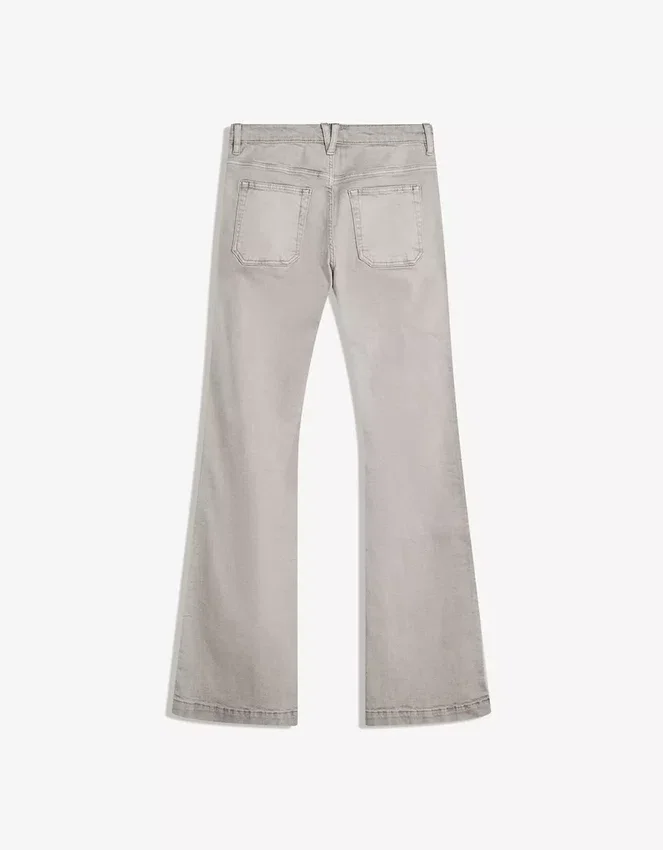 Pantalones acampanados con solapas en los bolsillos – Pantalones Pantalones acampanados con solapas en los bolsillos – Pantalones