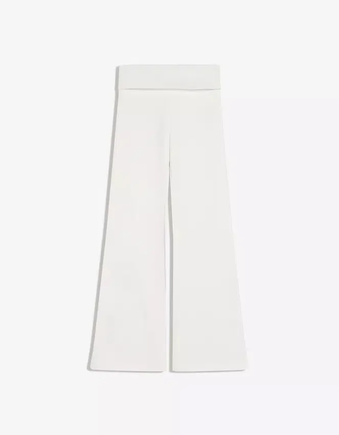 Pantalones acampanados de felpa con parche Pantalones acampanados de felpa con parche