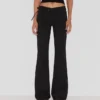 Pantalones acampanados de talle bajo Pantalones acampanados de talle bajo