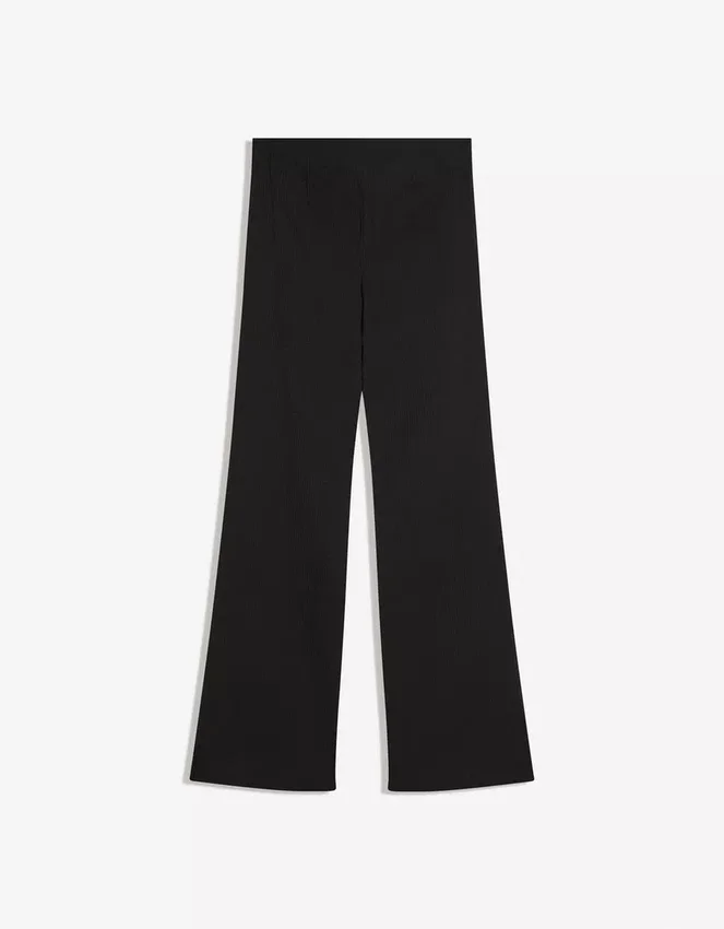 Pantalones acampanados de talle bajo Pantalones acampanados de talle bajo