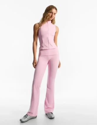 Pantalones acampanados técnicos con cintura remangada