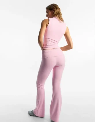 Pantalones acampanados técnicos con cintura remangada
