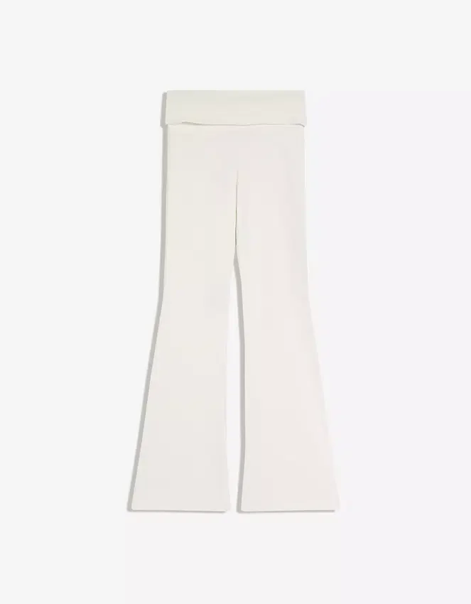 Pantalones acampanados técnicos con cintura remangada Pantalones acampanados técnicos con cintura remangada