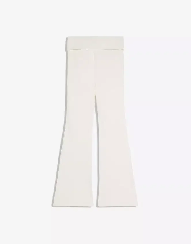 Pantalones acampanados técnicos con cintura remangada Pantalones acampanados técnicos con cintura remangada