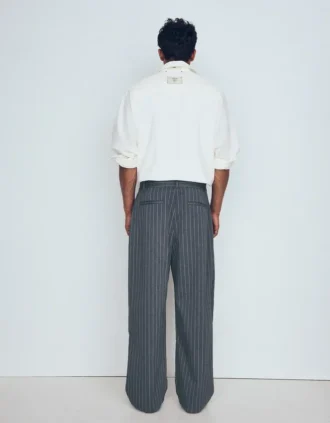 Pantalones baggy con doble pinza Pantalones baggy con doble pinza