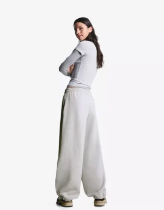 pantalones bombachos de felpa con topes mujer 2 330x423 - Pantalones bombachos de felpa con topes - Mujer