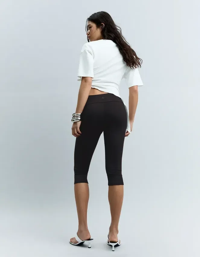 Pantalones capri de punto técnico Pantalones capri de punto técnico