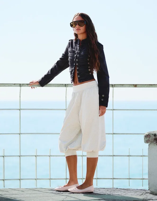 Pantalones capri de tiro bajo Pantalones capri de tiro bajo