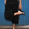Pantalones capri técnicos con topes Pantalones capri técnicos con topes