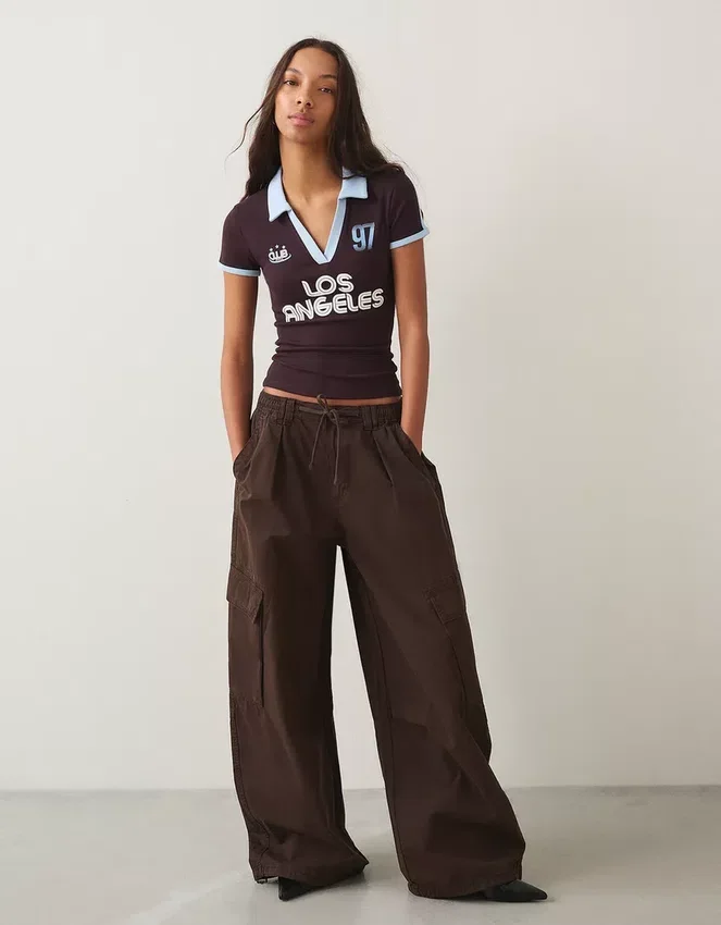 Pantalones cargo tipo paracaidista Pantalones cargo tipo paracaidista