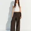 Pantalones con pinzas y lazo – Pantalones Pantalones con pinzas y lazo – Pantalones