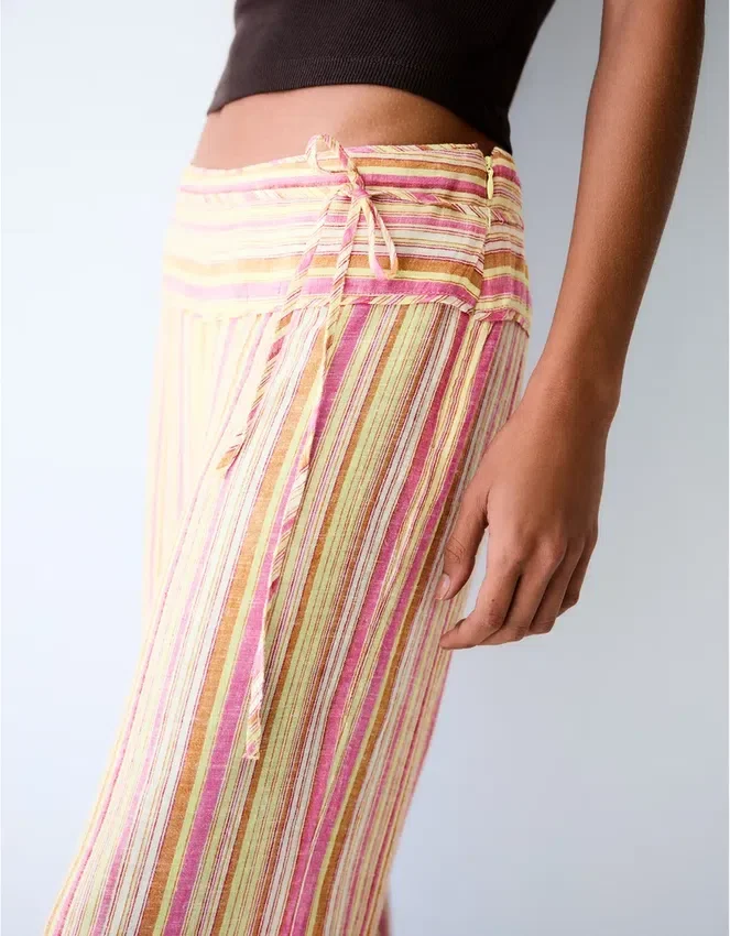 Pantalones de lino a rayas Pantalones de lino a rayas