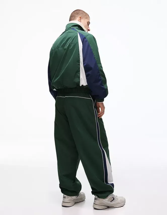 Pantalones deportivos técnicos baggy Pantalones deportivos técnicos baggy