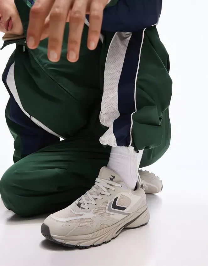 Pantalones deportivos técnicos baggy Pantalones deportivos técnicos baggy