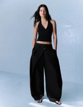 Pantalones plisados con doble botón – Pantalones