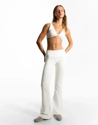Pantalones técnicos acampanados con vuelta en la cintura – Pantalones – Mujer