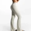 Pantalones técnicos acampanados con vuelta en la cintura – Pantalones – Mujer