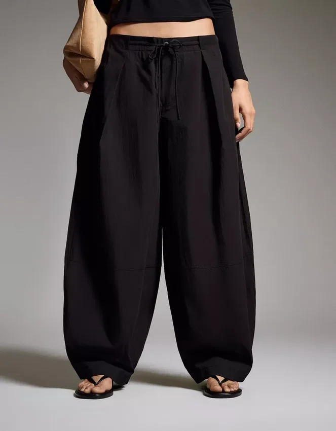 Pantalones técnicos plisados Pantalones técnicos plisados