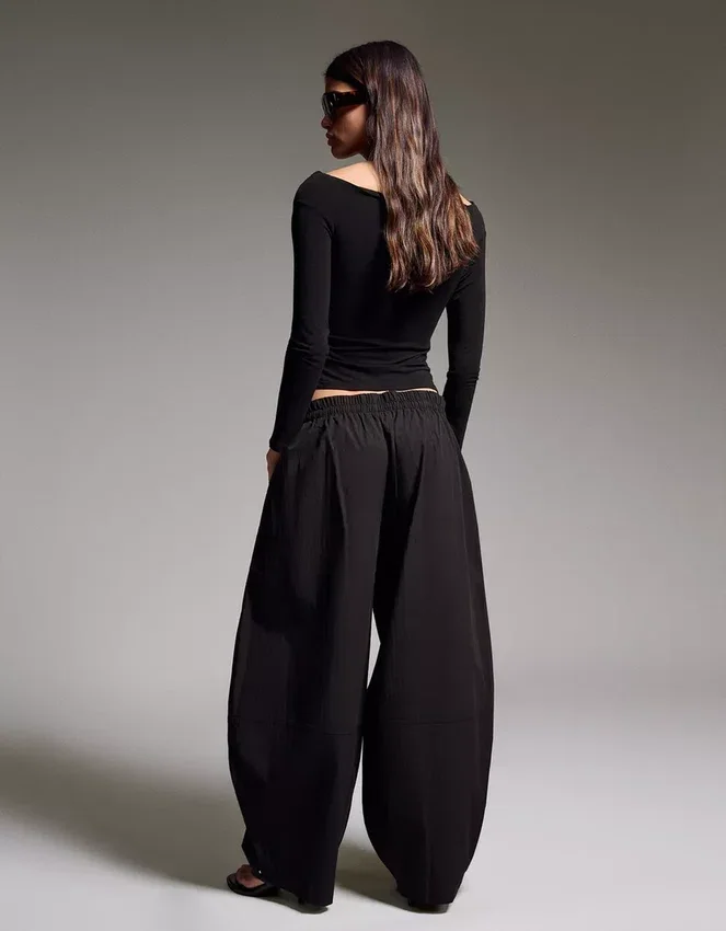 Pantalones técnicos plisados Pantalones técnicos plisados