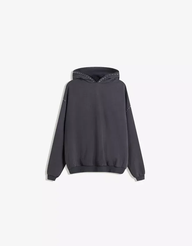Sudadera con capucha con tachuelas – Tops y bodies Sudadera con capucha con tachuelas – Tops y bodies