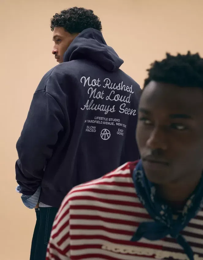 Sudadera con capucha de corte holgado y bordado – Sudaderas y jerséis con capucha Sudadera con capucha de corte holgado y bordado – Sudaderas y jerséis con capucha