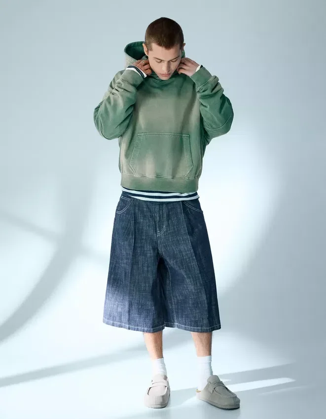 Sudadera con capucha de corte recto y efecto desgastado – Sudaderas y jerséis con capucha – Hombre Sudadera con capucha de corte recto y efecto desgastado – Sudaderas y jerséis con capucha – Hombre