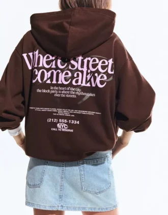 Sudadera con capucha estampada