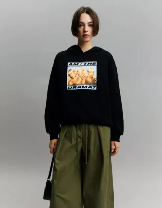 Sudadera con capucha estampada de Cardi B