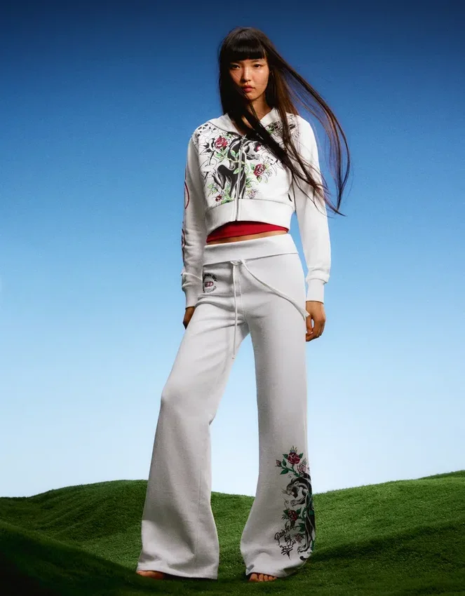 Sudadera con capucha estampada Ed Hardy X Bershka – Mujer Sudadera con capucha estampada Ed Hardy X Bershka – Mujer