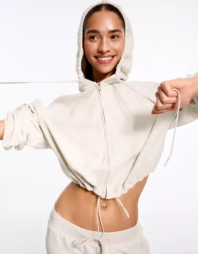 Sudadera con capucha y cremallera Sudadera con capucha y cremallera