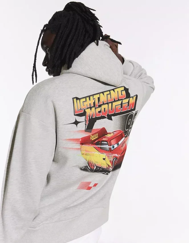 Sudadera con capucha y estampado de coches – Sudaderas y jerséis con capucha Sudadera con capucha y estampado de coches – Sudaderas y jerséis con capucha