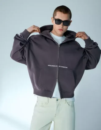 Sudadera corta de corte holgado con cremallera y estampado – Sudaderas y jerséis con capucha