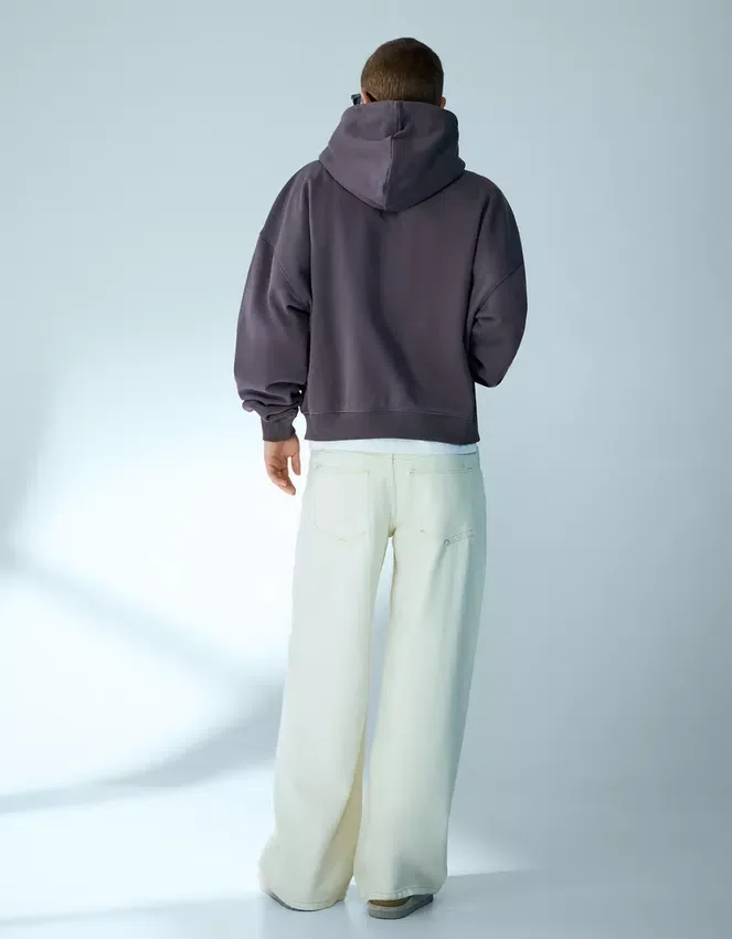 Sudadera corta de corte holgado con cremallera y estampado – Sudaderas y jerséis con capucha Sudadera corta de corte holgado con cremallera y estampado – Sudaderas y jerséis con capucha