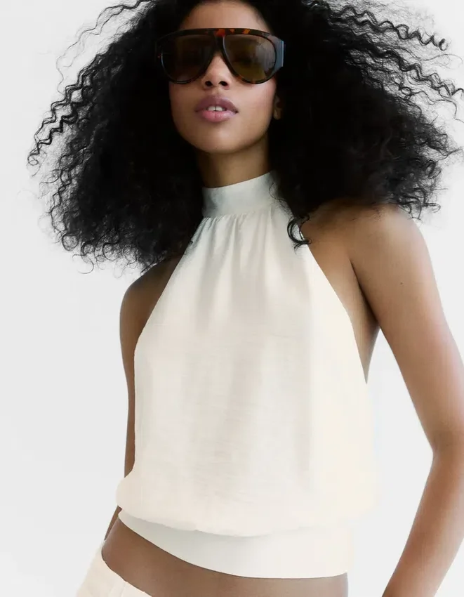 Top con cuello halter Top con cuello halter