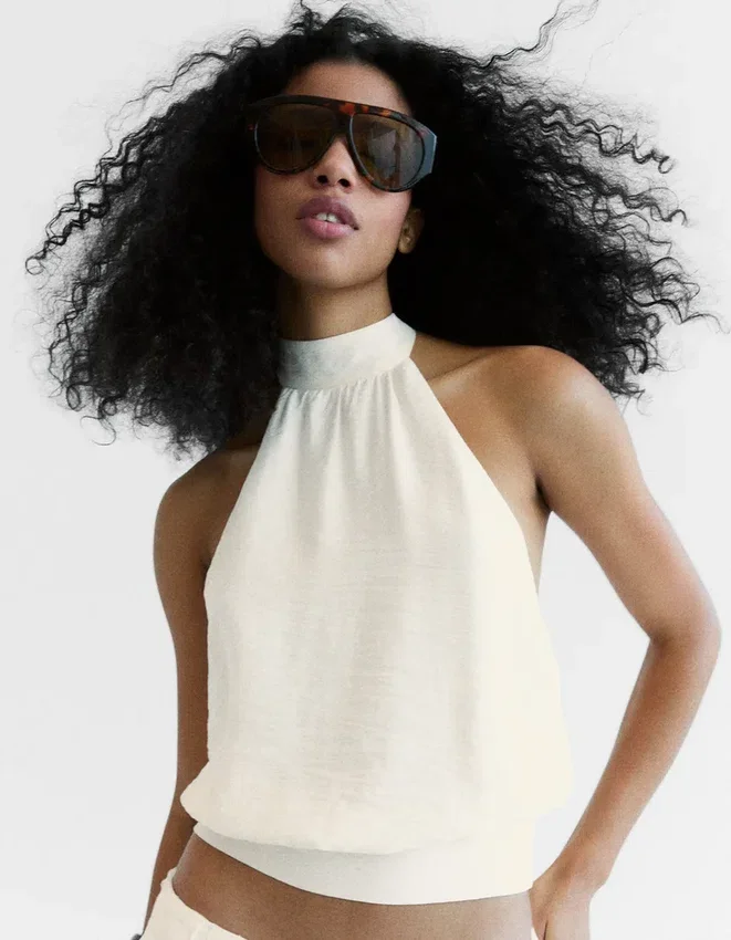 Top con cuello halter Top con cuello halter