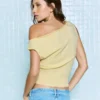 Top de punto con cuello barco Top de punto con cuello barco
