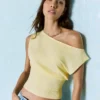 Top de punto con cuello barco Top de punto con cuello barco