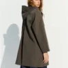 Trench con capucha, repelente al agua y cortavientos – Chaquetas y trench Trench con capucha, repelente al agua y cortavientos – Chaquetas y trench